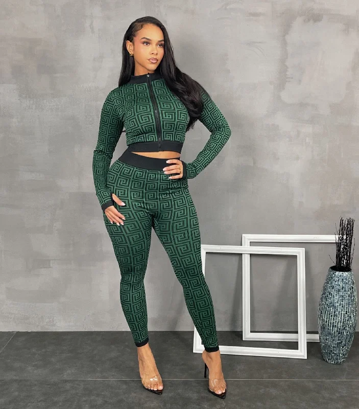 JA71SETP - GEO PRINT CROP JACKET & LEGGINGS SET Tiered Jacket Buttoned Jacket Zippered Jacket JA71SETP - GEO PRINT CROP JACKET & LEGGINGS SET Tiered Jacket Buttoned Jacket Zippered Jacket