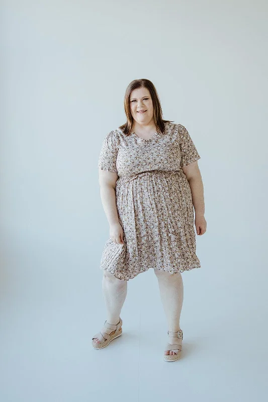 DAINTY FLORAL DRESS WITH FEMININE RUFFLE DETAIL
