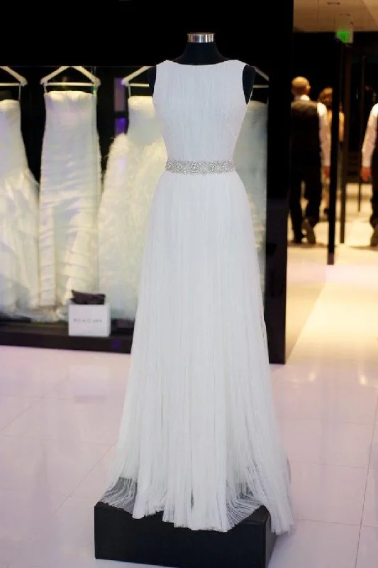 Elegant Simple Long Ivory Flowy Prom Dresses Beach Wedding Dresses Halter Neckline Beach Elegant Simple Long Ivory Flowy Prom Dresses Beach Wedding Dresses Halter Neckline Beach