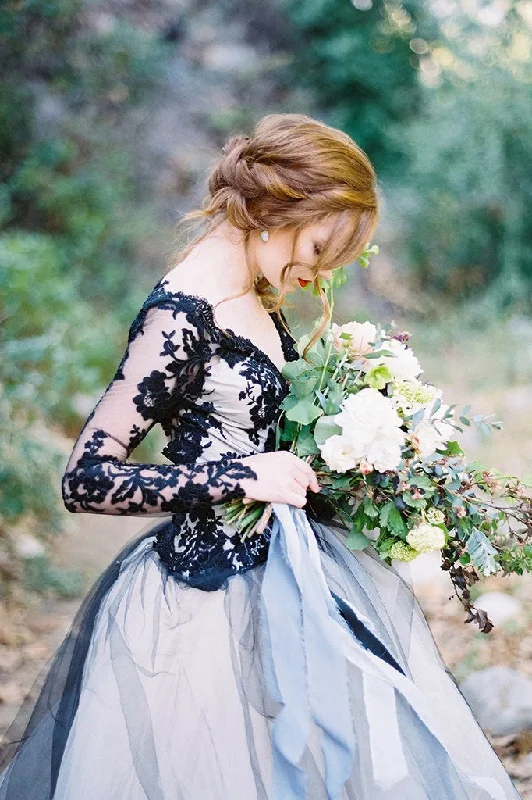 Long Sleeves Wedding Dresses Black Appliques Bridal Dresses Tulle Tunics Recommended stylist Long Sleeves Wedding Dresses Black Appliques Bridal Dresses Tulle Tunics Recommended stylist